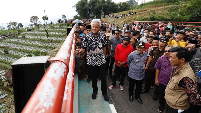 Tinjau Pembanguan Jembatan Keseneng, Ganjar Minta Kualitasnya Bagus-Tahan Lama untuk Tunjang Pariwisata