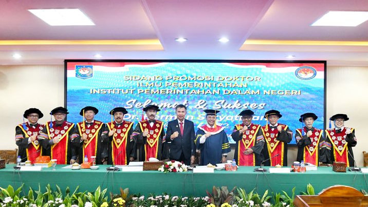 Sekda Jabar Herman Suryatman Raih Gelar Doktor Ilmu Pemerintahan dari IPDN