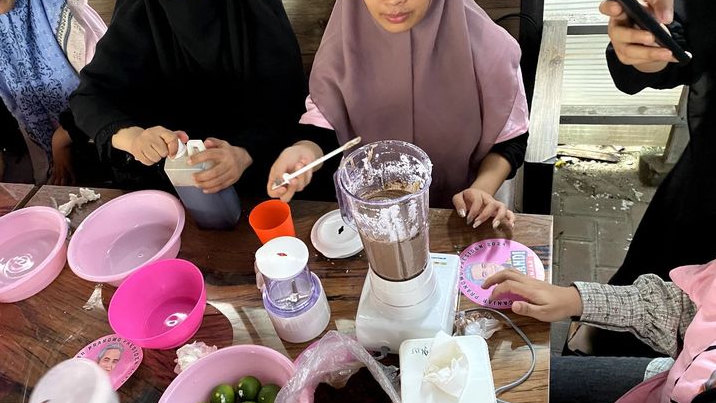 Srikandi Ganjar Gelar Pelatihan Pembuatan Lulur Organik Bareng Milenial