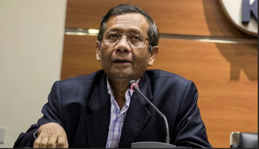 Eks Menko Polhukam Mahfud MD menanggapi vonis Mahkamah Agung (MA) soal kasus ijazah Wapres Gibran.