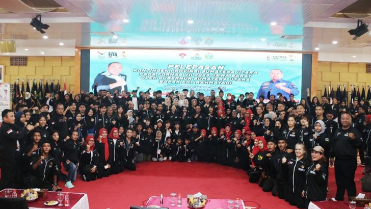 Gubernur Edy Rahmayadi Lepas Ratusan Kontingen Sumut Ikuti Fornas VII di Jabar