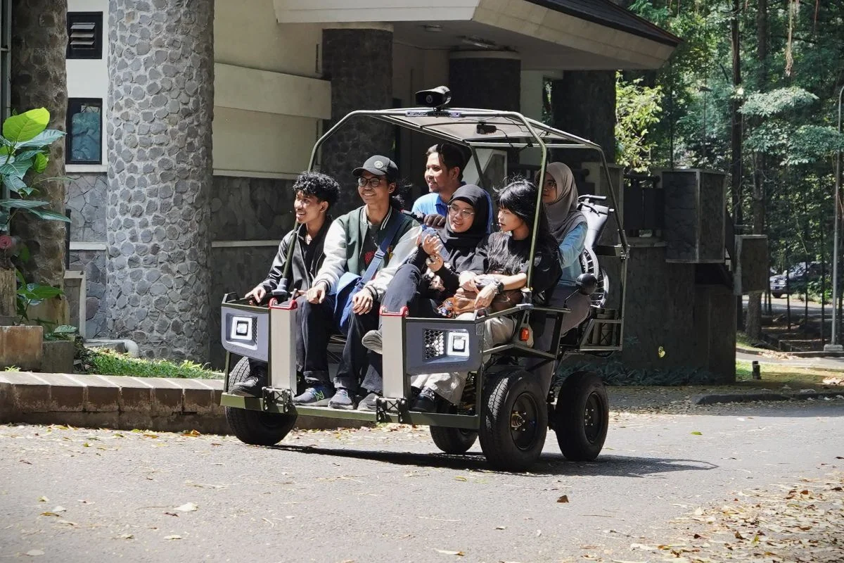 Pedaltrax, kendaraan hybrid hasil kolaborasi FSRD dan FTMD ITB, dirancang untuk mendukung mobilitas kampus yang ramah lingkungan dan inklusif. (Foto: itb.ac.id)
