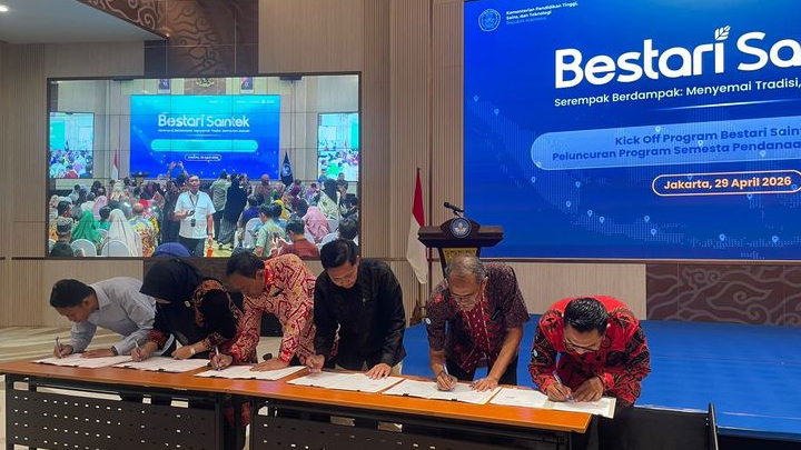 Rektor UMC Teken Kontrak Hibah Nasional Bestari Saintek 2026, Perkuat Hilirisasi Riset dan Inovasi Berdampak