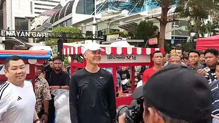 Ganjar Pranowo Olahraga di CFD Sudirman Ditemani Artis dan Hary Tanoe: Penting Itu Pemimpin Sehat