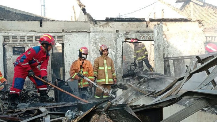 Siap Siaga Bantu Warga, Gaji Damkar DKI Jakarta Naik, Gubernur Beri Apresiasi