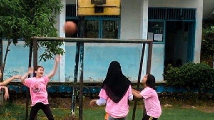 Perempuan Milenial Ramaikan Turnamen Basket 3 on 3 di Barru