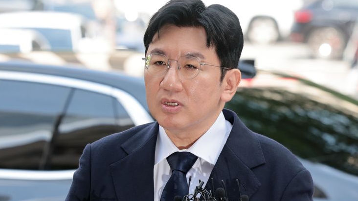 Update Kasus Dugaan Manipulasi Saham HYBE, Polisi Ajukan Surat Perintah Penangkapan Bang Si Hyuk