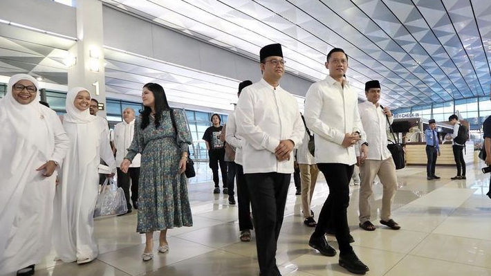 Dilepas AHY, Anies Baswedan Berangkat ke Tanah Suci dan Siap Umumkan Nama Cawapres Sepulang Ibadah Haji