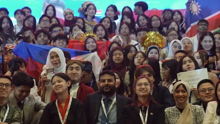 Siswi MAN Insan Cendekia Gowa Tembus Ajang Internasional AWMUN 2025