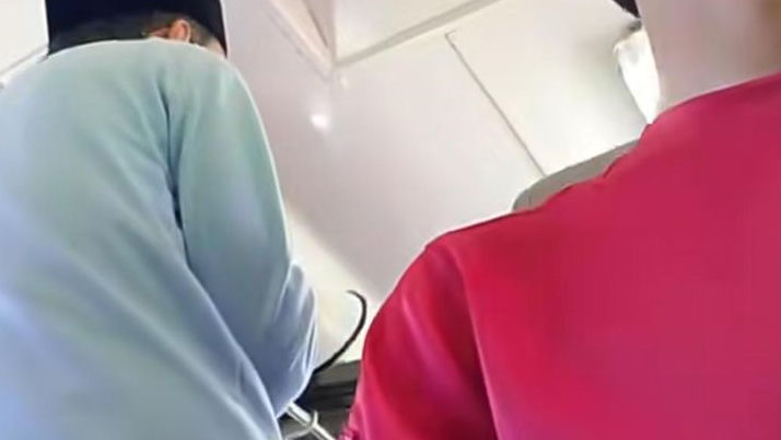 Viral Penumpang Bawa Toa di Kereta, Suasana Tenang Mendadak Jadi Rame