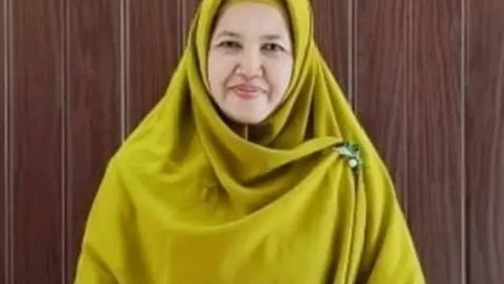 Profil Dini Fitria, Kepsek SMAN 1 Cimarga Dinonaktifkan Buntut Tampar Siswa Gegara Ketahuan Merokok di Sekolah