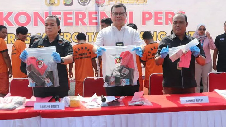Jalankan Modus Love Scamming, 10 Wartawan Gadungan Peras Tamu Hotel hingga 1 Miliar