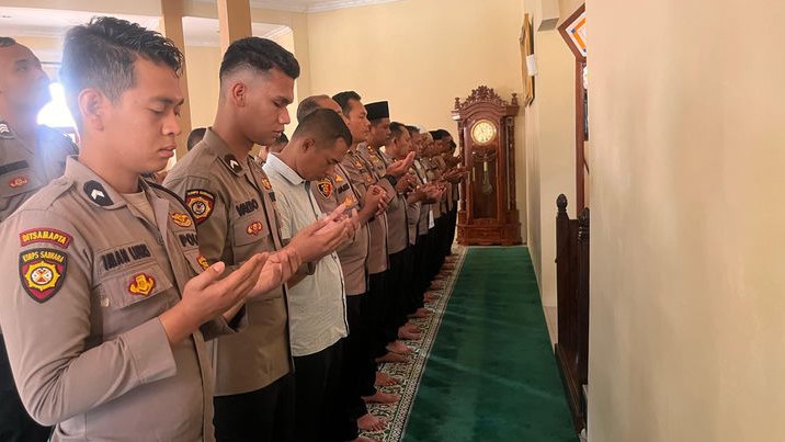 3 Polisi Gugur Ditembak di Way Kanan, Polres Madina Gelar Sholat Gaib