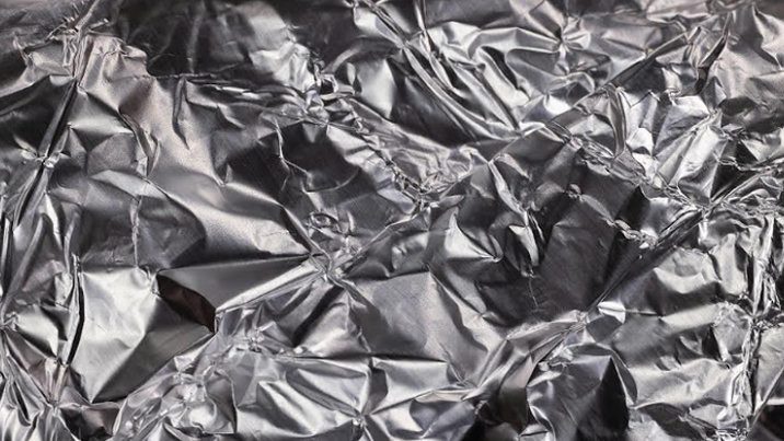 Rahasia Rumah Adem Tanpa Boros Listrik, Ini Keuntungan Pasang Aluminium Foil di Atap