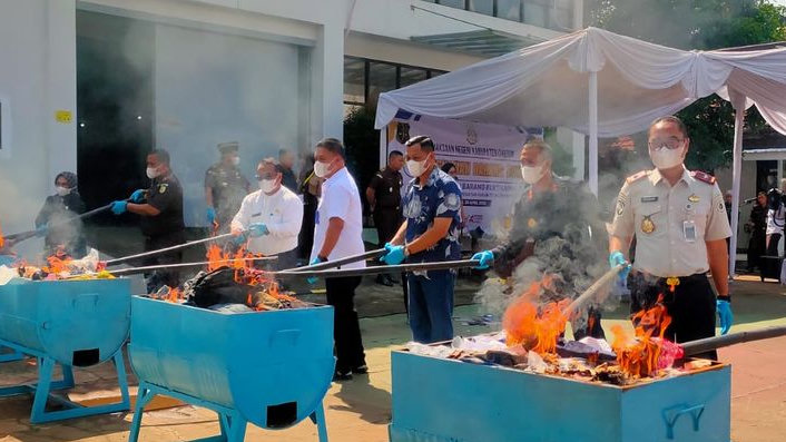 Kejari Kabupaten Cirebon, Musnahkan Barang Bukti dari 180 Kasus Pidana