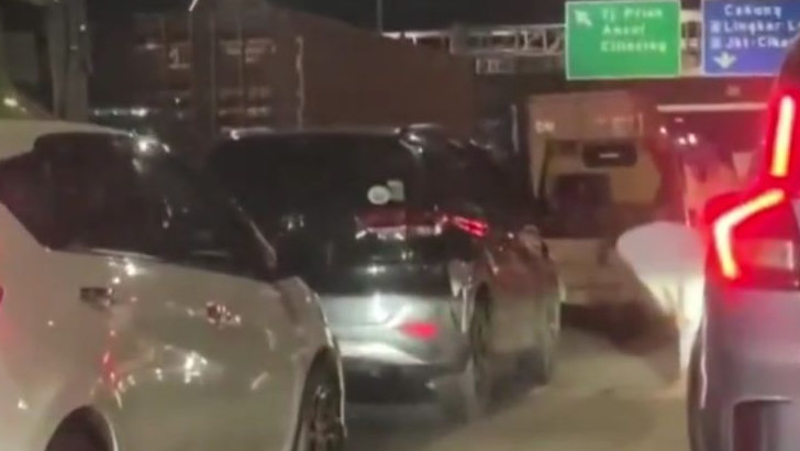 Macet Parah di Tanjung Priok, 4.000 Truk Mengular, 8 Ruas Jalan dan 4 Exit Tol Lumpuh Total, Apa Penyebabnya?
