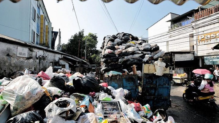 Plh Wali Kota Bandung Ingatkan Camat Wajib Edukasi Masyarakat soal Pengelolaan Sampah