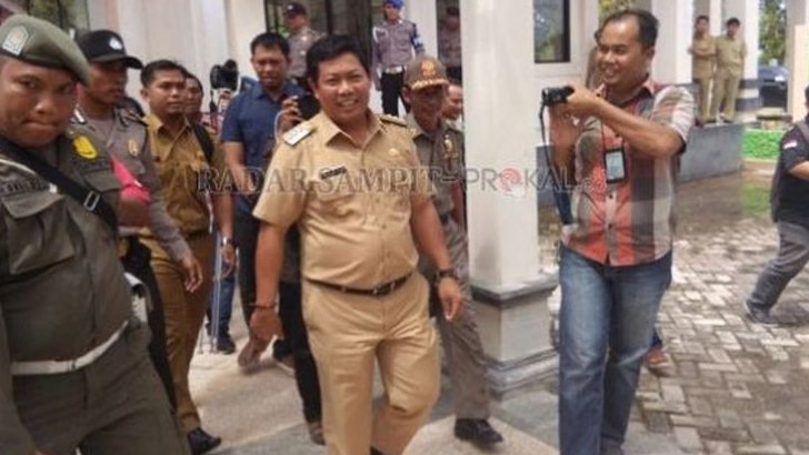 Selain Wabup Rokan Hilir Sulaiman, Bupati Ini Juga Terseret Kasus Asusila Sampai Dimakzulkan